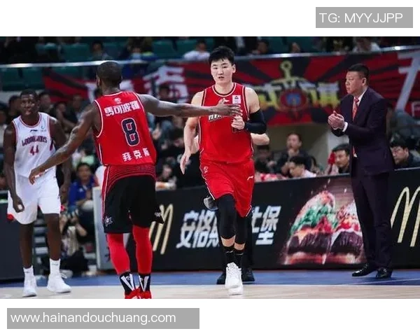 深圳羽毛球队在世界杯预选赛中以84分稳居积分榜首位展现强劲实力